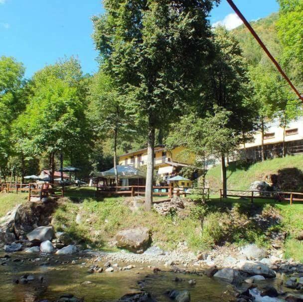 Chalet Con Piscina Garzeno Exterior foto